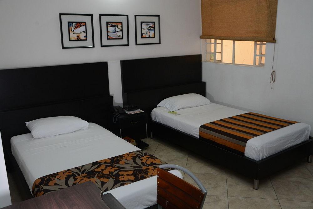 Hotel Quinta Avenida Кукута Экстерьер фото