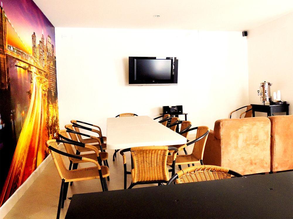Hotel Quinta Avenida Кукута Экстерьер фото