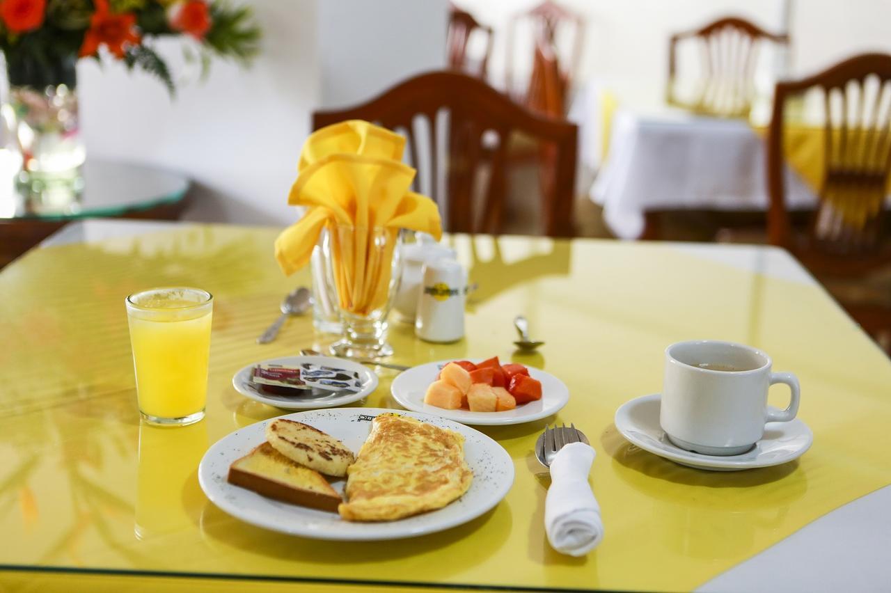Hotel Quinta Avenida Кукута Экстерьер фото