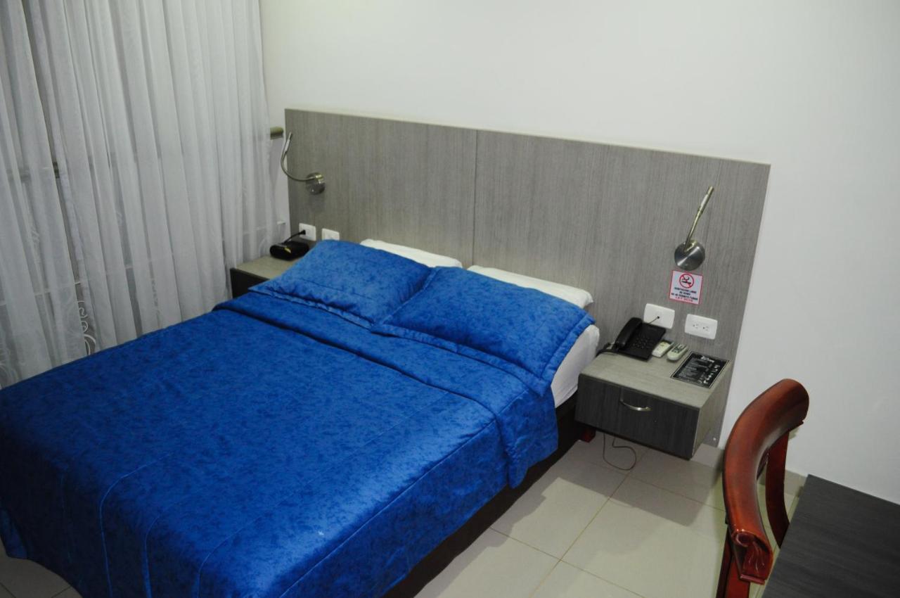 Hotel Quinta Avenida Кукута Экстерьер фото